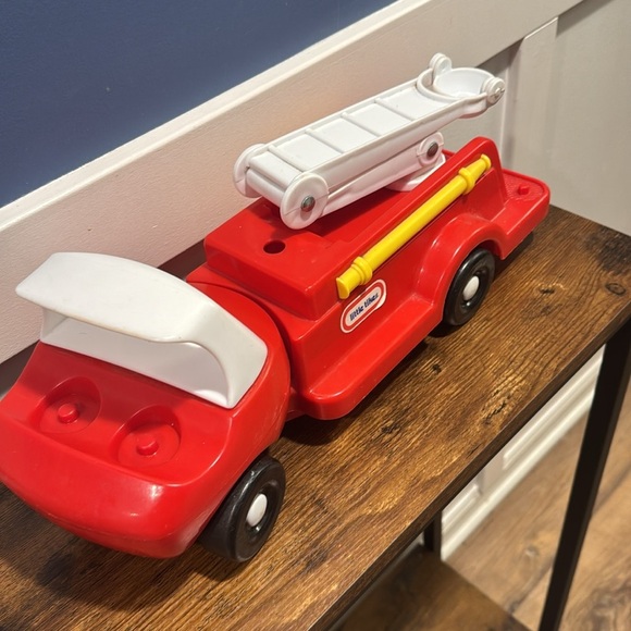 Vintage little tikes fire engine red with white ladder - Picture 6 of 10